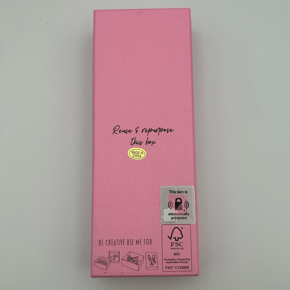 *New* House of Harlow 1960 Gold and Cubic Zirconia Necklace - Picture 4 of 4